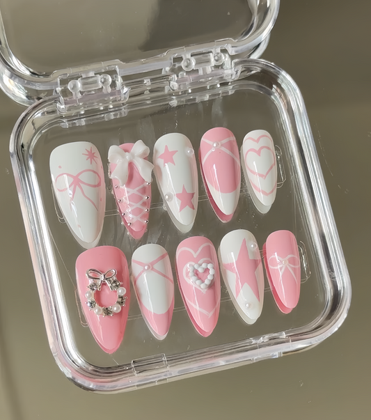 Pink stars 💫 nails