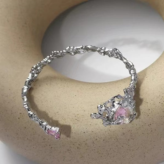 Glass love bracelet new niche design senior sense of fashion sweet cool hand jewelry wholesale
