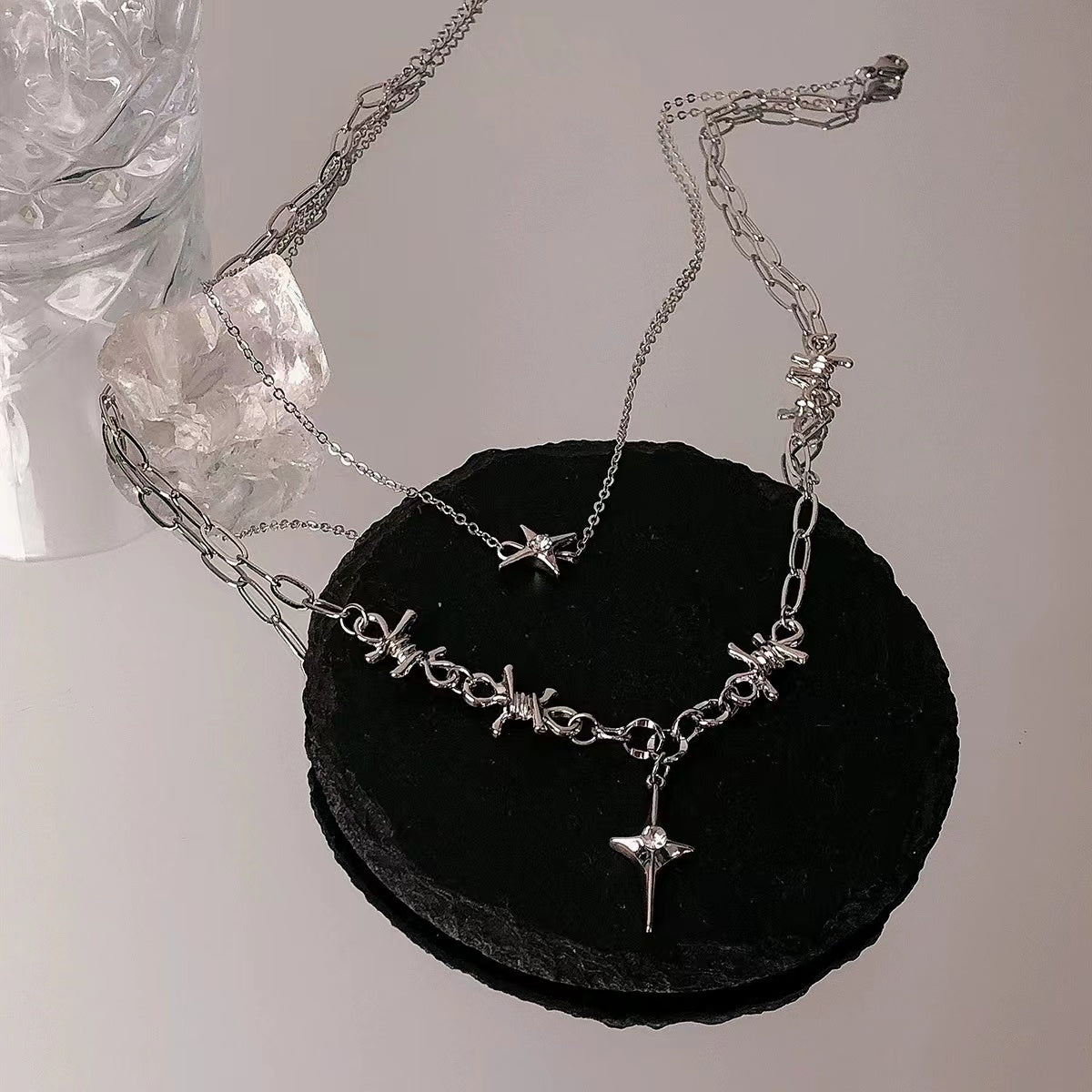 Double stacked wearing four mangoes stitching necklace female 2022 new niche design cold wind cross collarbone chain