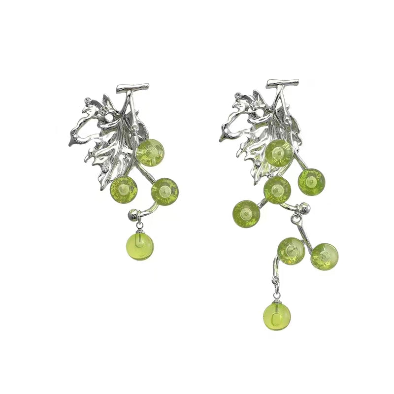 Temperament, personality, exaggerated design, acrylic grapes, asymmetric earrings, earrings