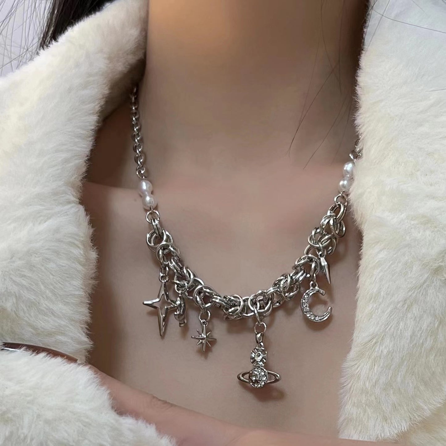 High grade Spicy Girl Street Shoot Necklace Saturn Cross Collar Chain Metal Neckchain Small Neutral Cool Style Jewelry