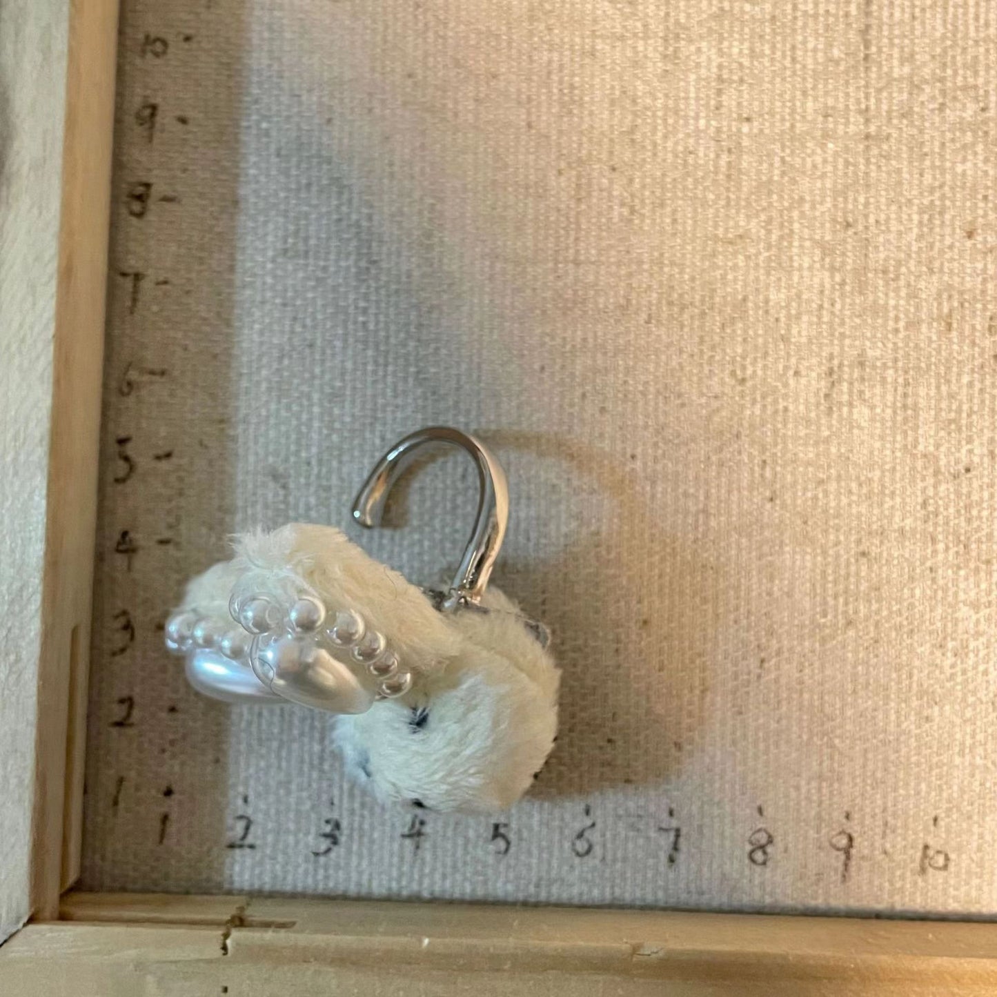 New furry and cute rabbit pearl ring, niche design, high-end sweet and cool accessories, cute ins ring