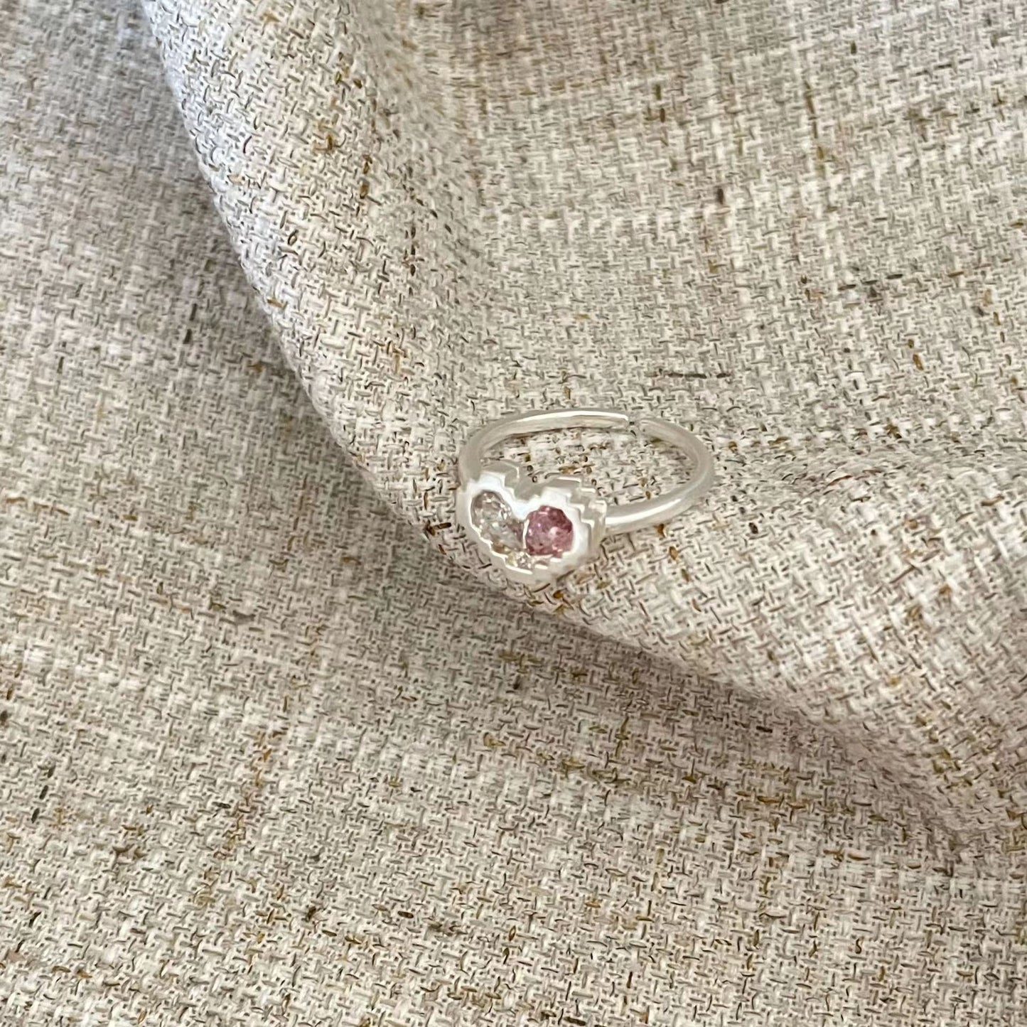 Pink Heart Zircon Open Metal Ring for Female Minority Design, High Grade, Personalized, Simple, and Versatile Style Ring