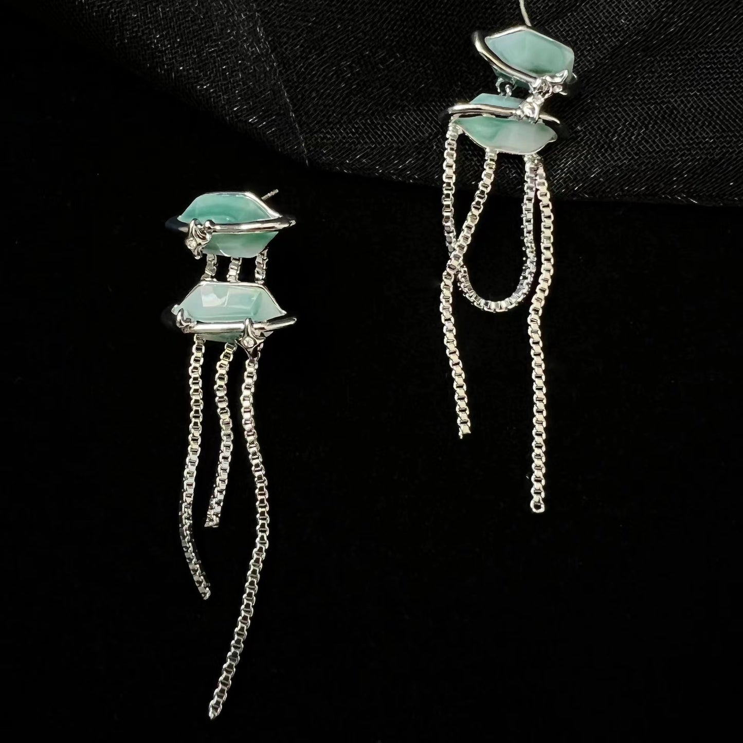 Chinese cloud fringe earrings are designed with a high-level sense of the minority