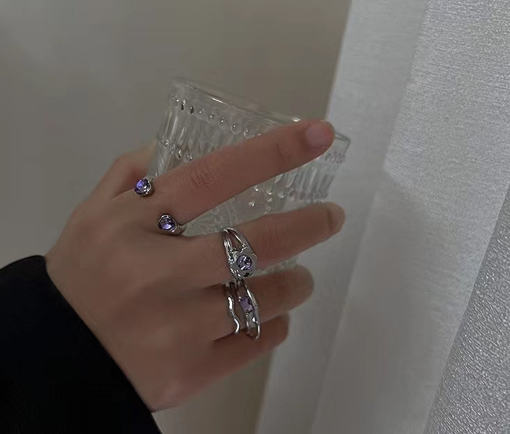 Purple irregular metal small flower diamond ring
