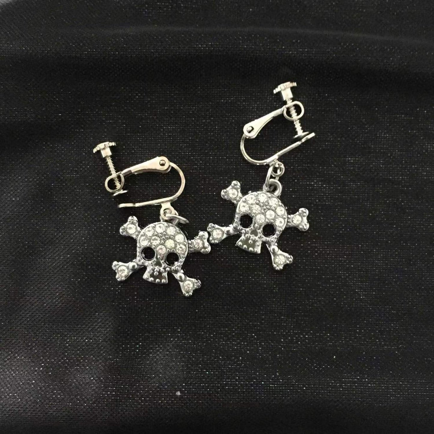S925 silver skull earrings