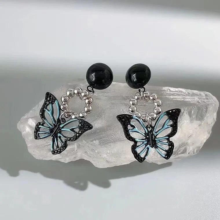 Sweet cool black butterfly earrings