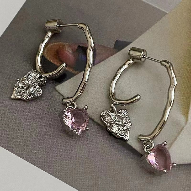 Love heart earrings female ins sweet cool niche design sense of pink peach heart zirconia earrings summer personality hundred with earrings