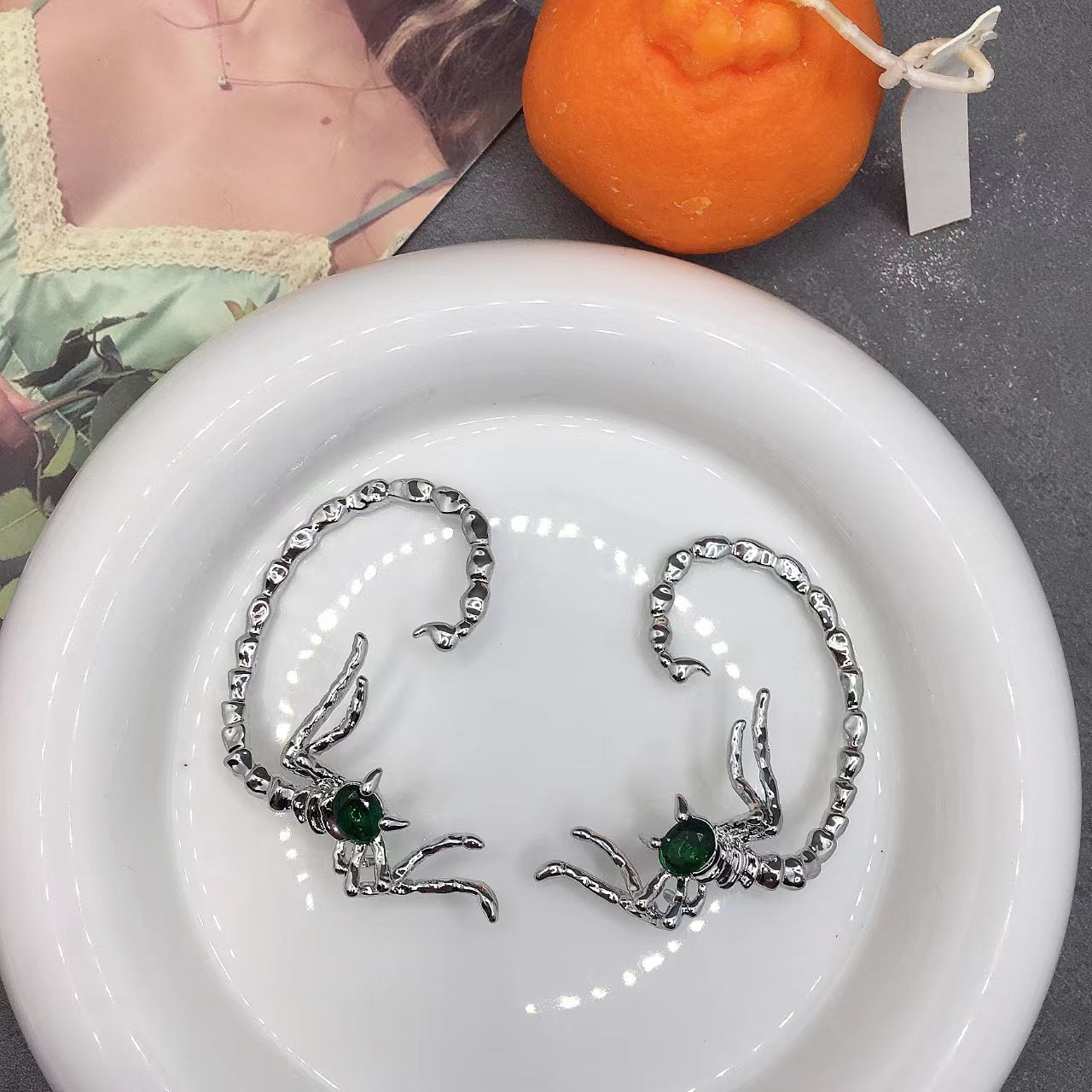 Sweet and cool emerald scorpion earrings female dark fashion cool opening ring scorpion pendant necklace