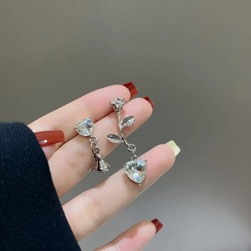 Small Fresh Silver Flower Love Earrings Design Sense Earrings Fashion Girl