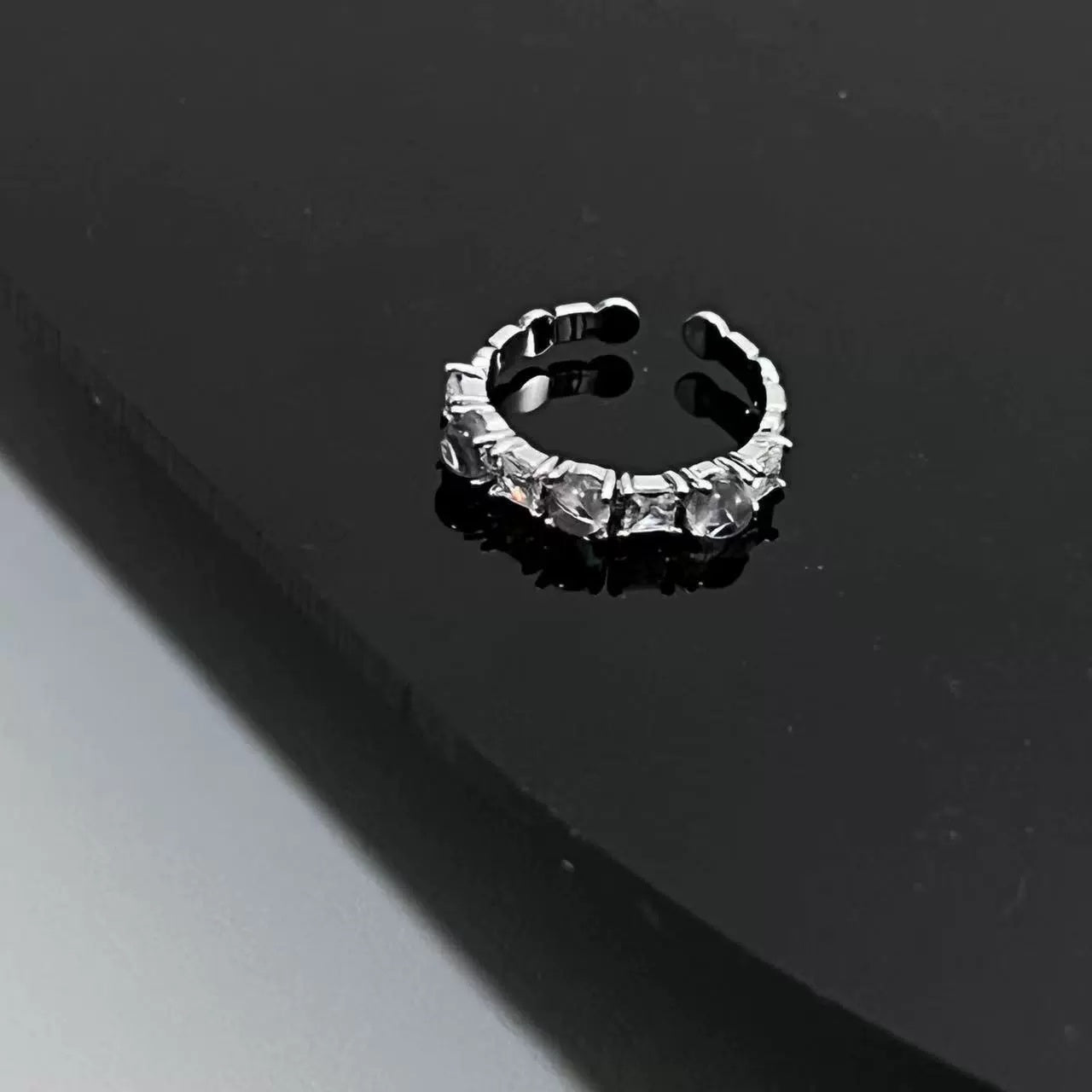 Lava texture cold style high class ring