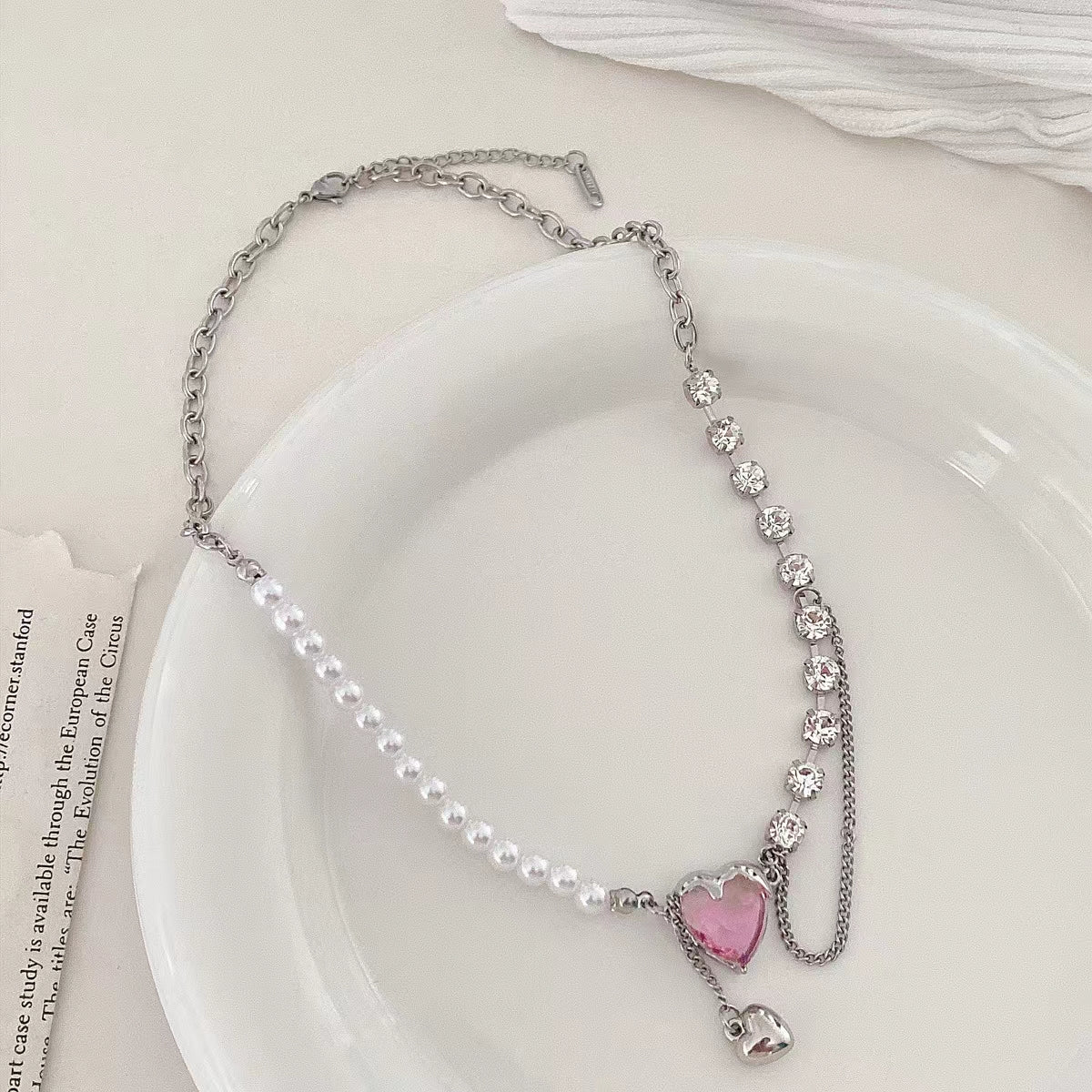 Pink color love pearl necklacePink color love pearl necklace