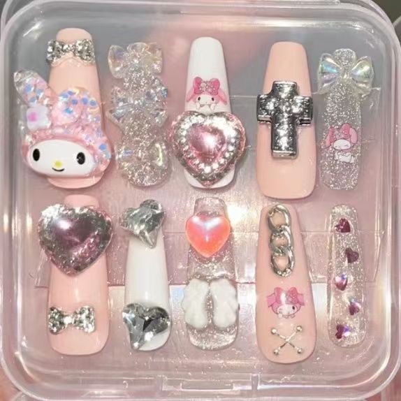 Melody wears nails y2k hot girl nail art