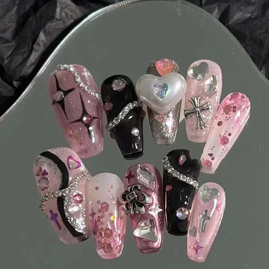 Hand customized nails
