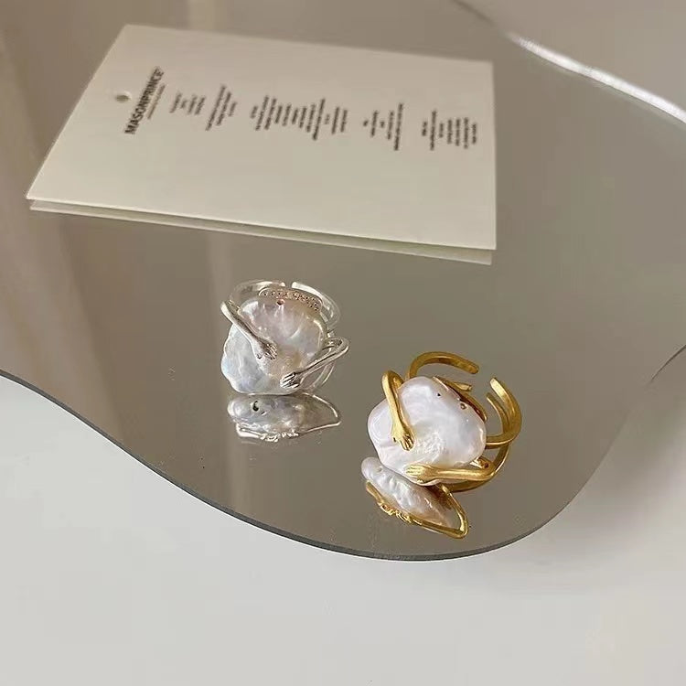 Pearl set cold wind fashion ring