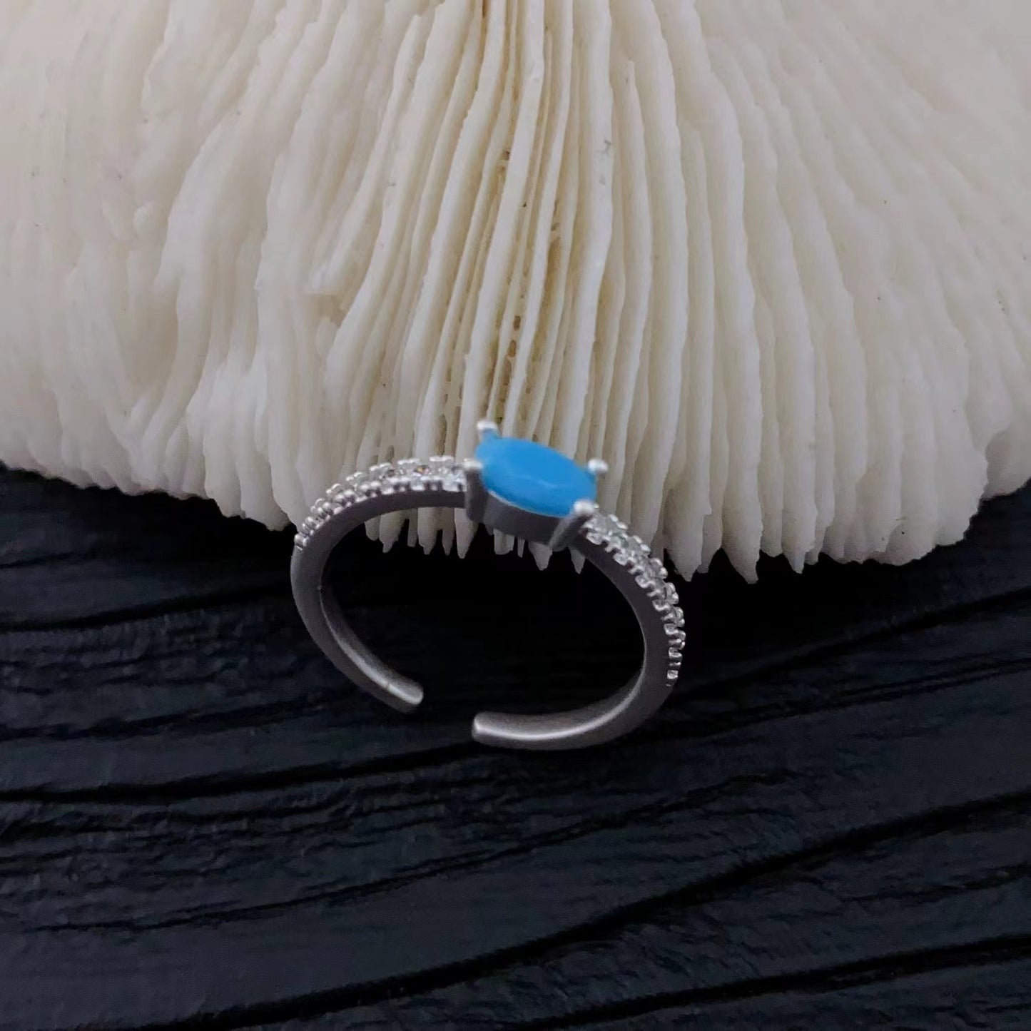 Sweet cool micro-set colored diamond pentagram ring