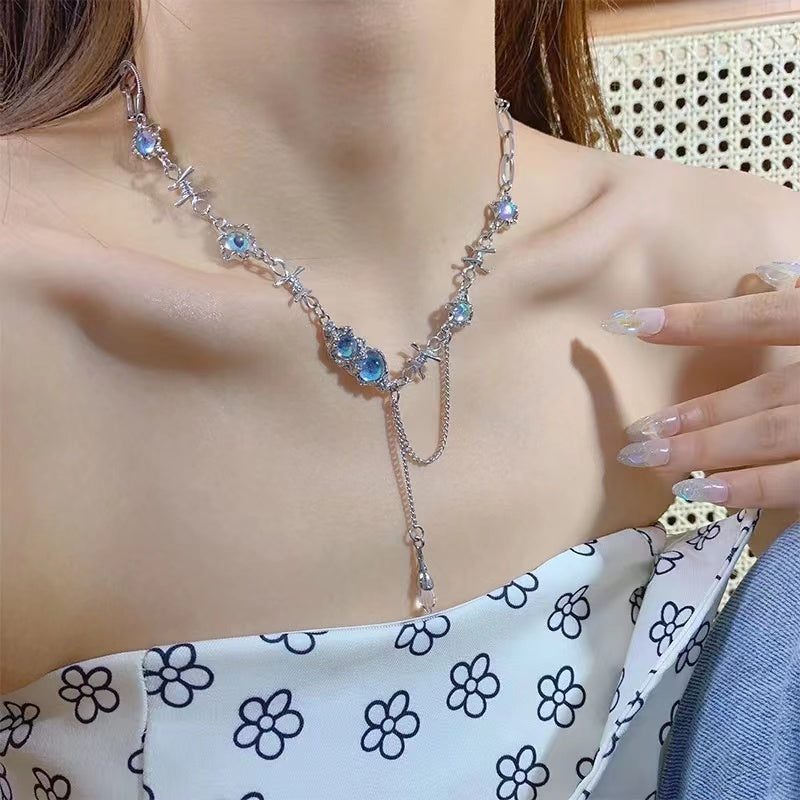 Spliced chain zirconia mansard necklace