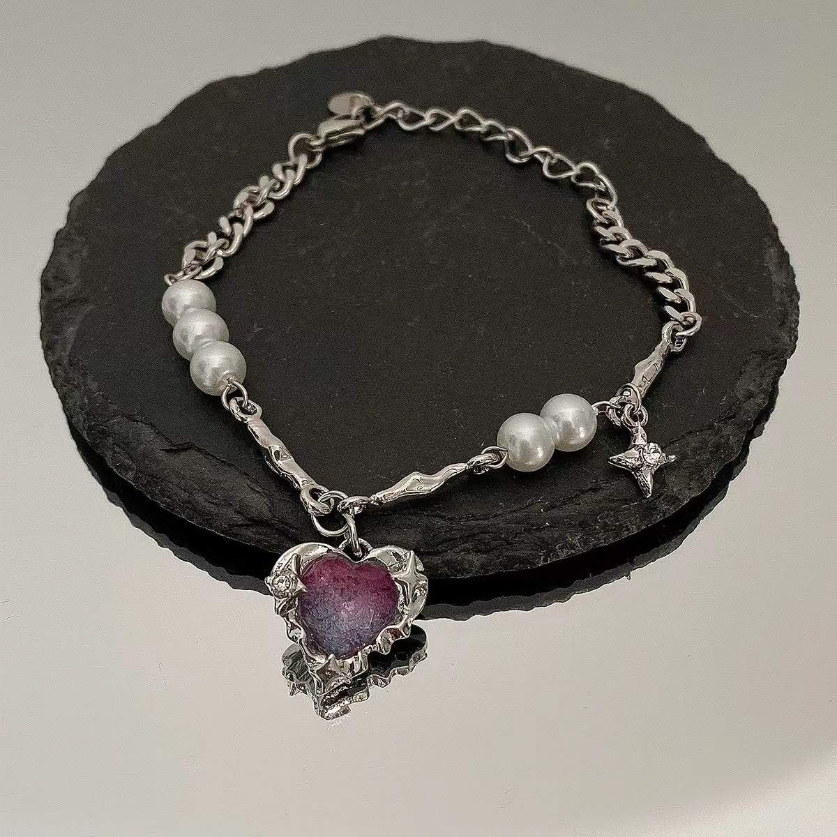 Fashion personality purple love stitching pearl bracelet female light luxury ins niche design sweet cool wind net red hand jewelry