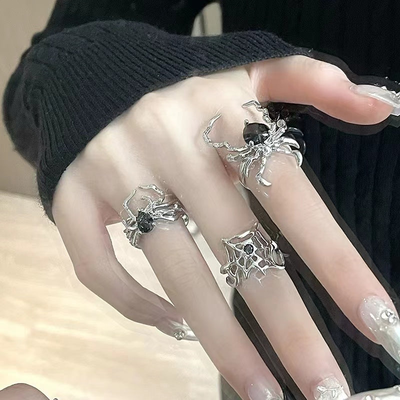 Niche design sense light luxury ins cold style spider combination black gemstone ring