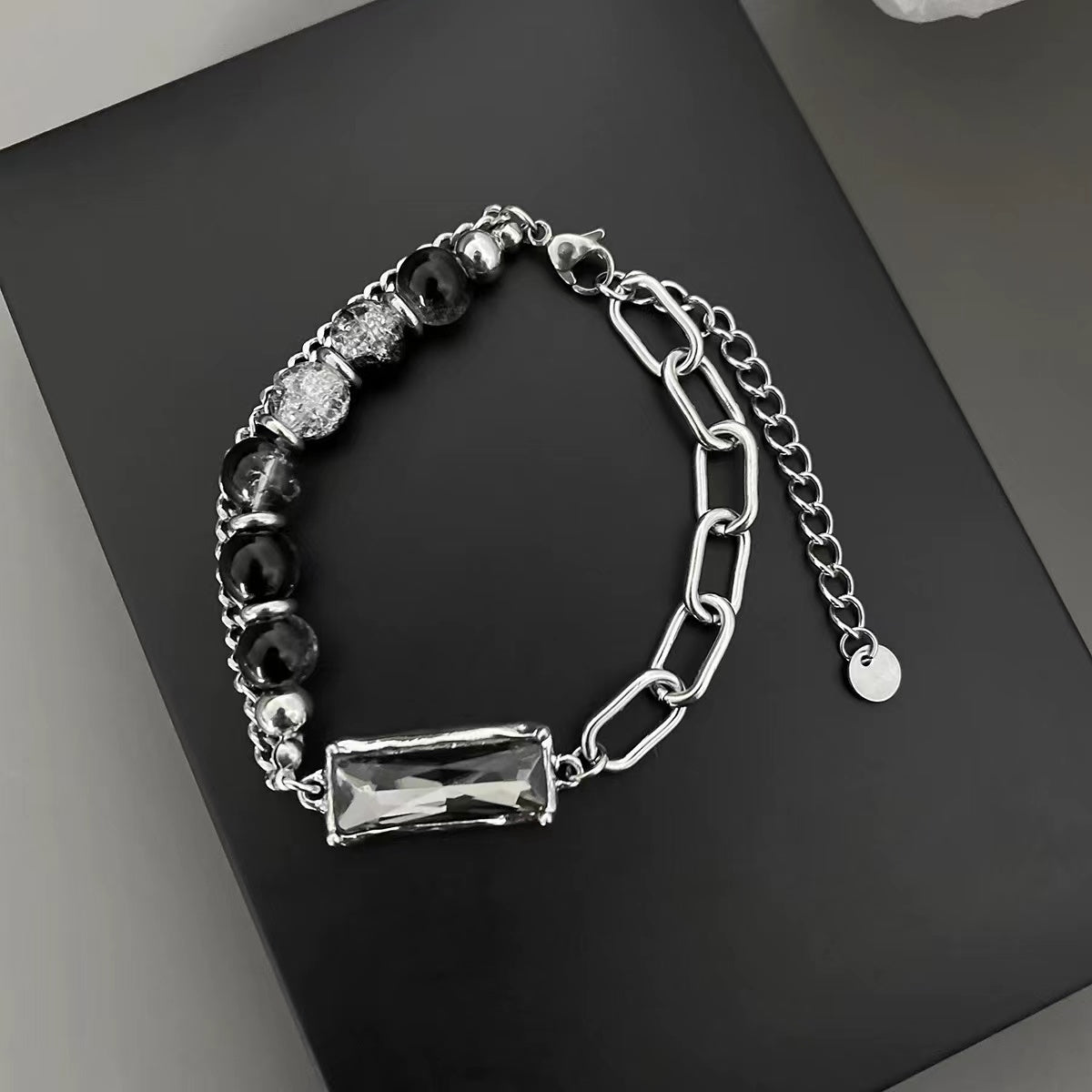 Black gemstone beaded bracelet with premium feel