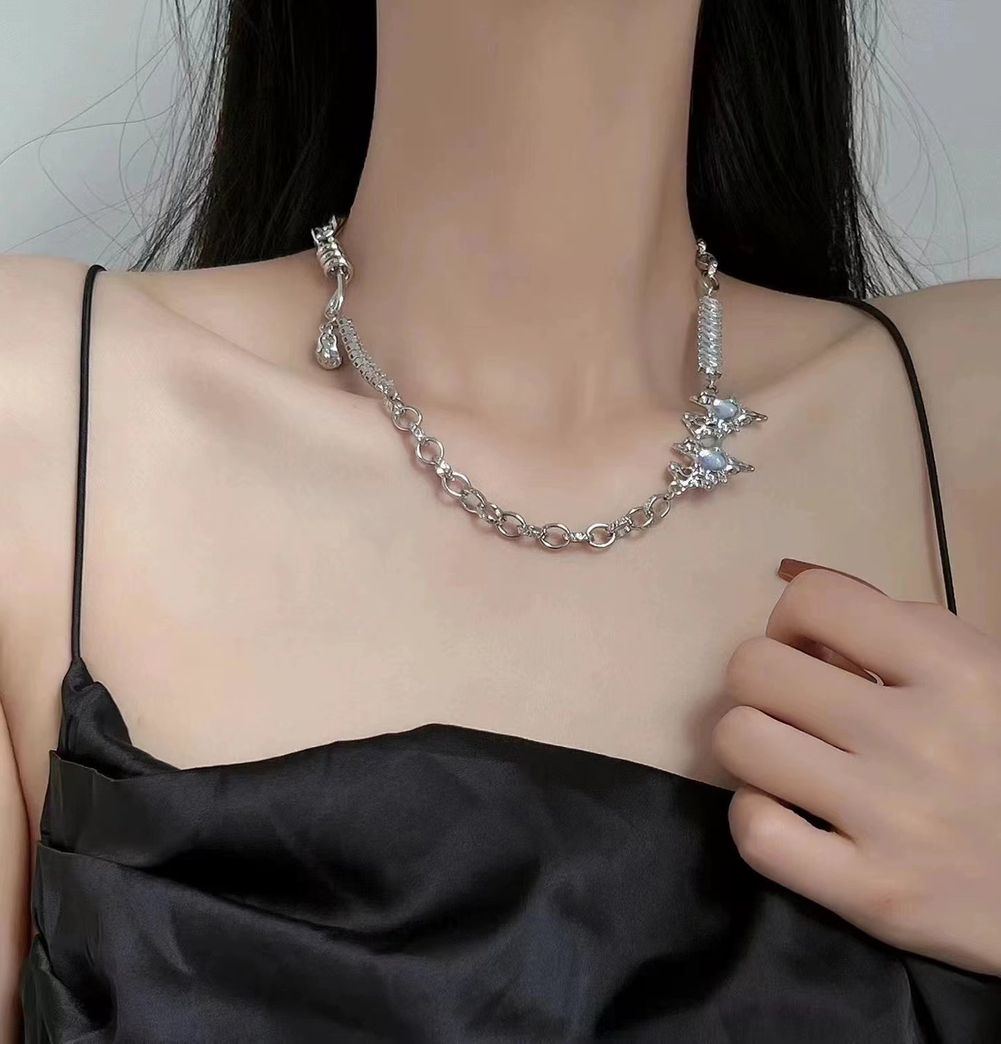 Advanced design sense net red decorative necklace