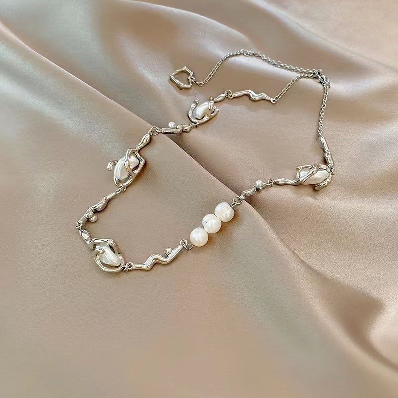 Light Luxury Irregular Pearl Necklace