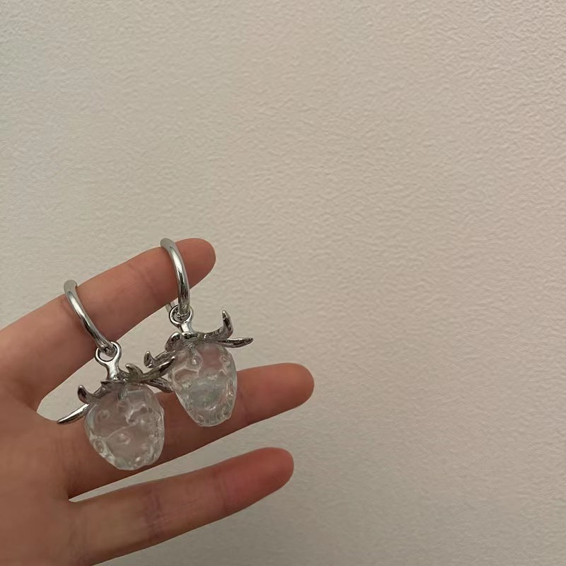 Design sense niche French strawberry earrings female fruit tassel earrings