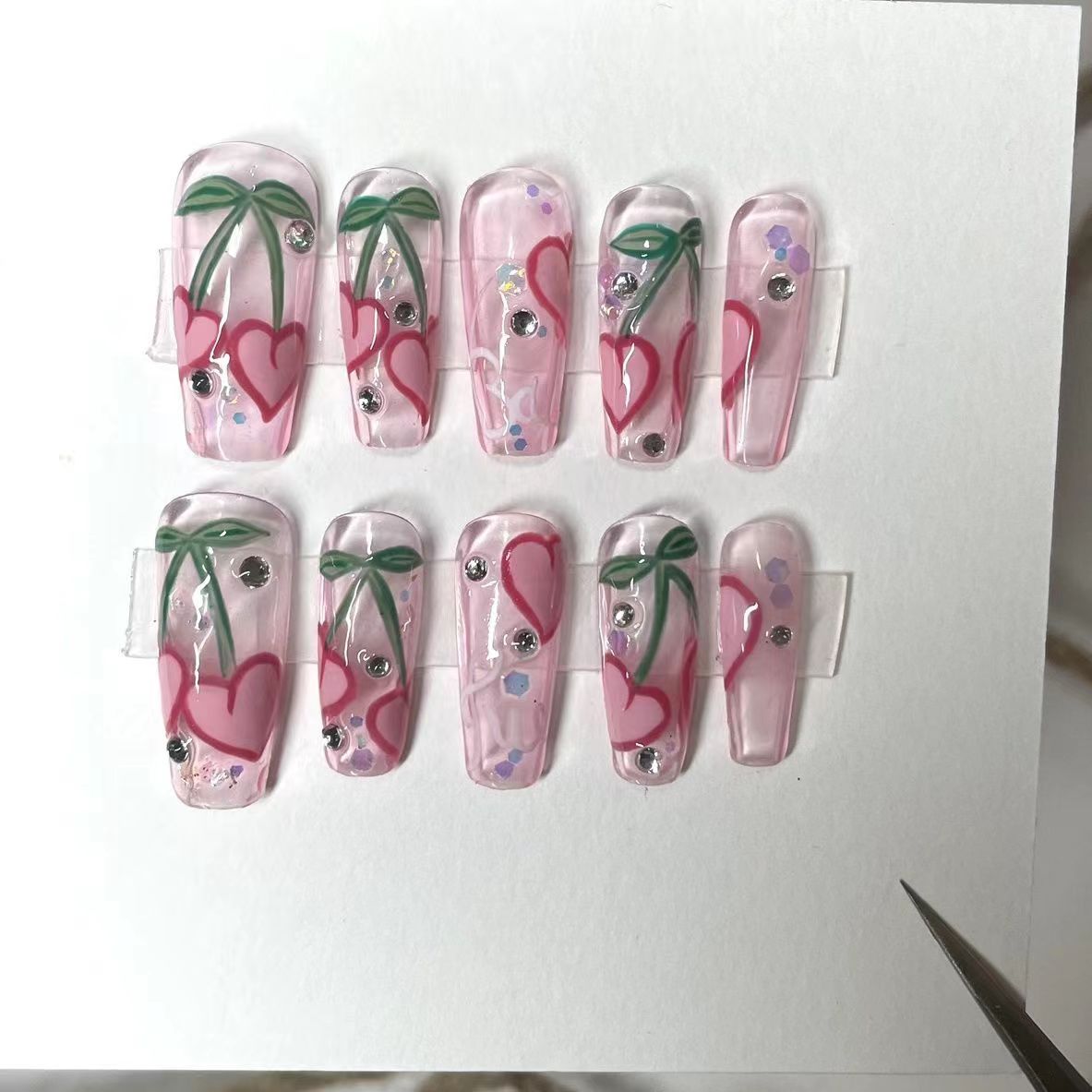 Water peach peach heart hand-painted girl heart handmade wear nail spicy girl sweet cool nail show white nail patch removable