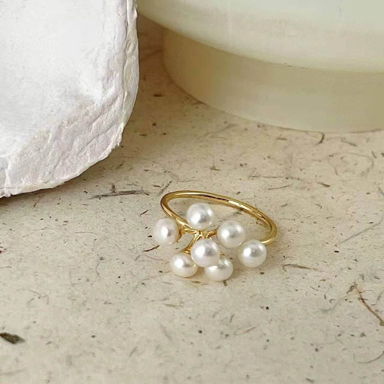 Butterfly unique finger ring pearl bow Hepburn style ring