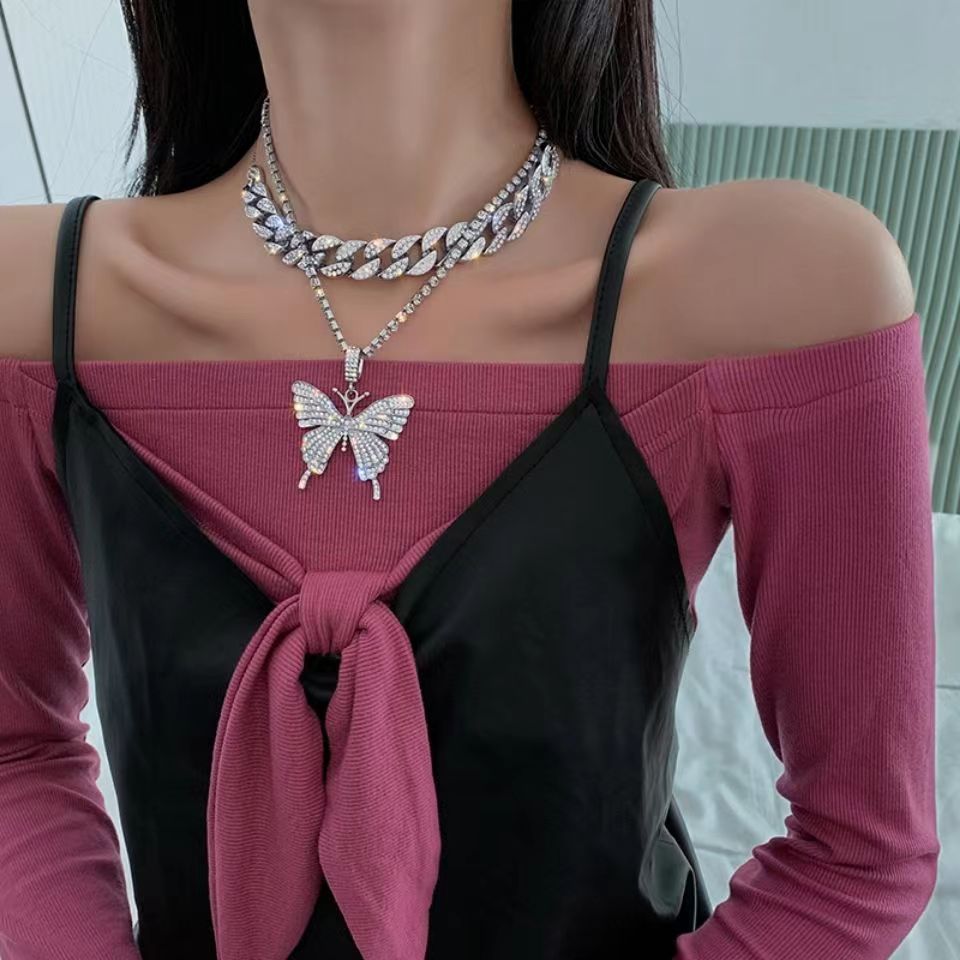 Fashion simple rhinestone butterfly necklace